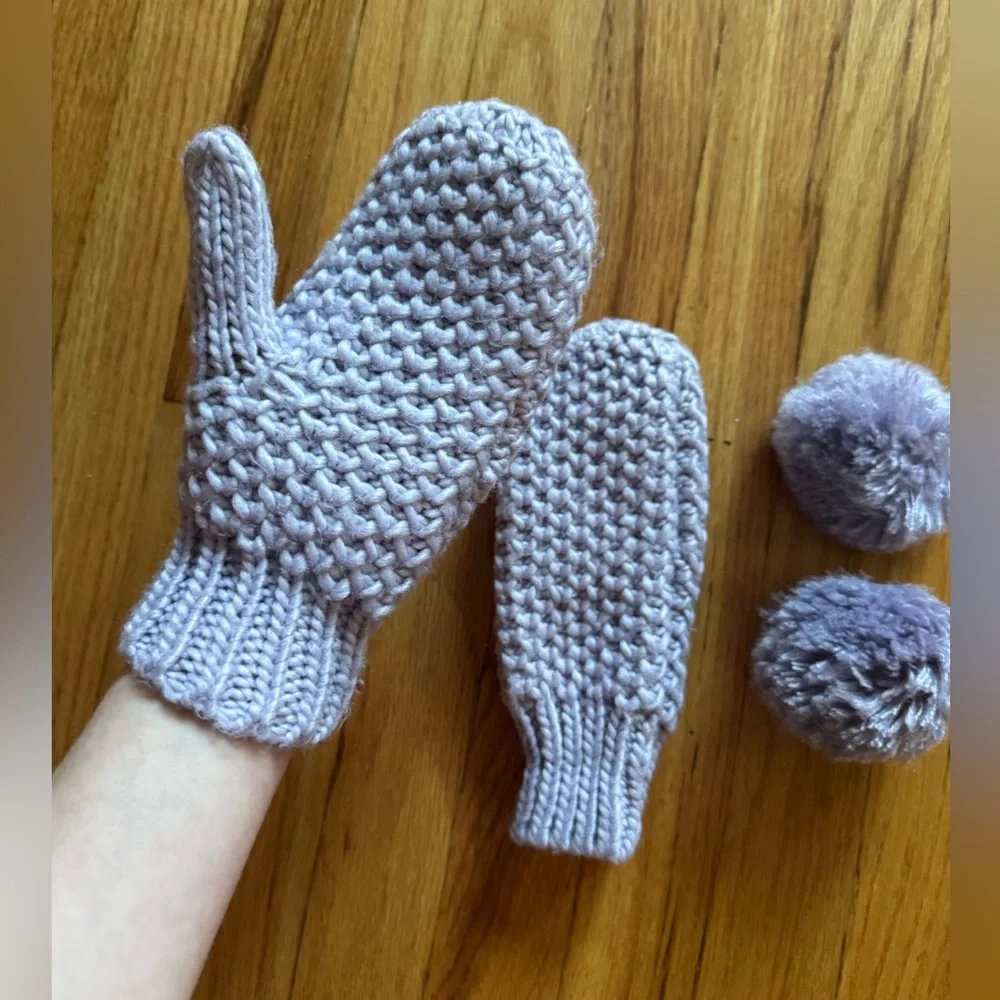 Lavender pom pom mittens